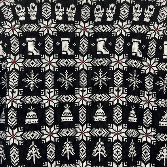 Charter Club Holiday Cardigan Sweater Snowflake Winter Print Button Front - Picture 3 of 8